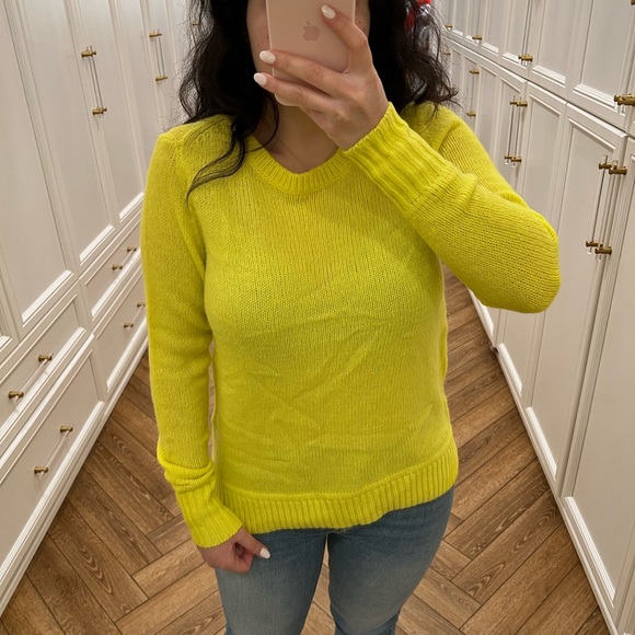 Neon yellow sweater - Picture 3 of 9